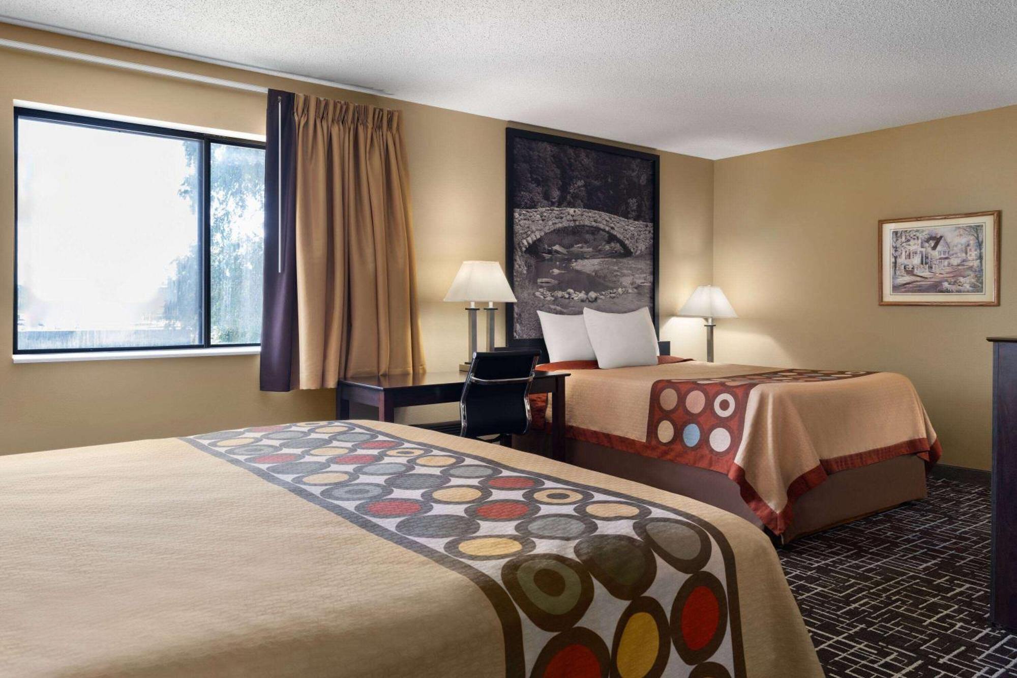 Super 8 By Wyndham Dyersville מראה חיצוני תמונה